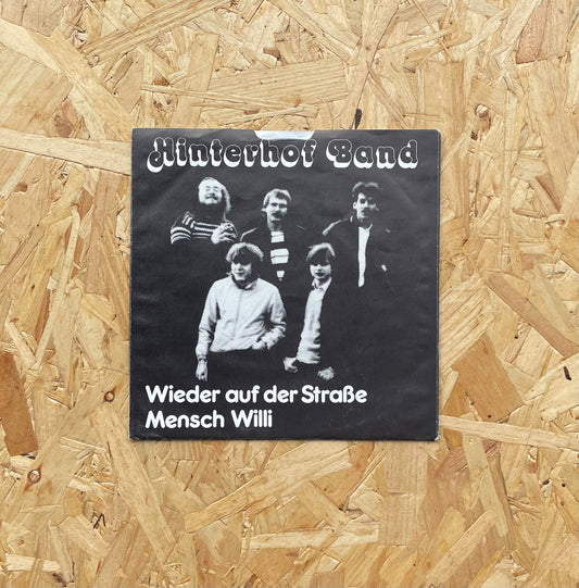 Hinterhof Band – Wieder Auf Der Straße